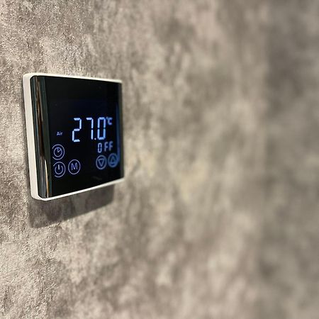 וארנה Lotus Luxury Rooms מראה חיצוני תמונה