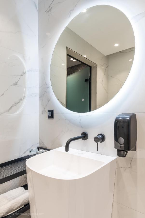 וארנה Lotus Luxury Rooms מראה חיצוני תמונה