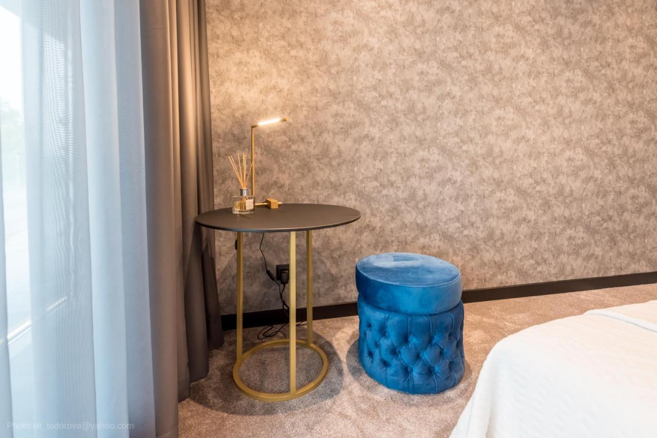 וארנה Lotus Luxury Rooms מראה חיצוני תמונה