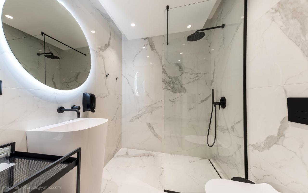 וארנה Lotus Luxury Rooms מראה חיצוני תמונה