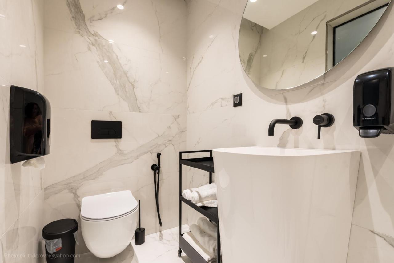 וארנה Lotus Luxury Rooms מראה חיצוני תמונה
