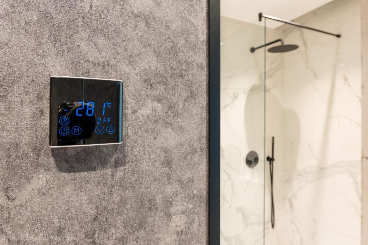 וארנה Lotus Luxury Rooms מראה חיצוני תמונה