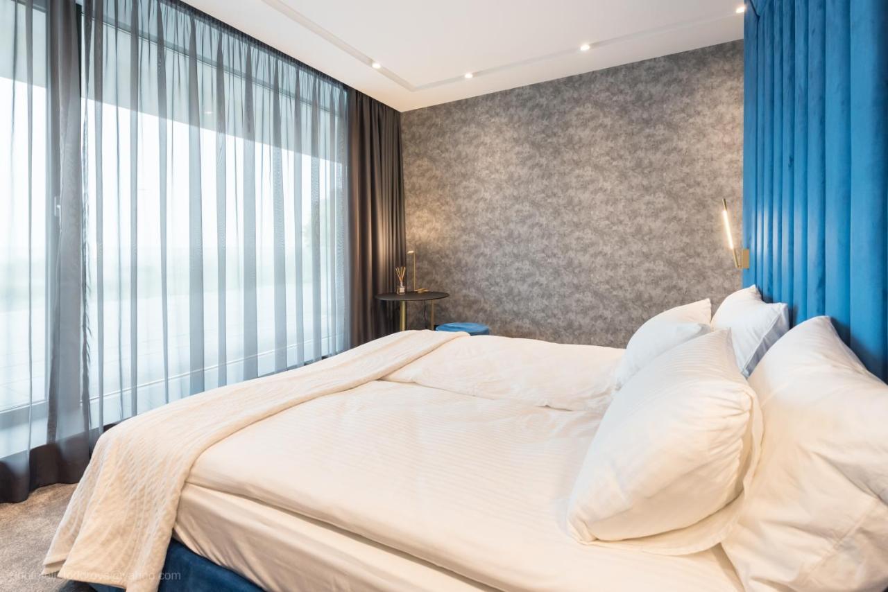 וארנה Lotus Luxury Rooms מראה חיצוני תמונה