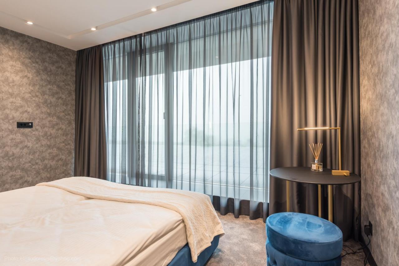 וארנה Lotus Luxury Rooms מראה חיצוני תמונה