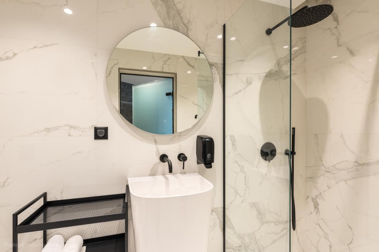 וארנה Lotus Luxury Rooms מראה חיצוני תמונה